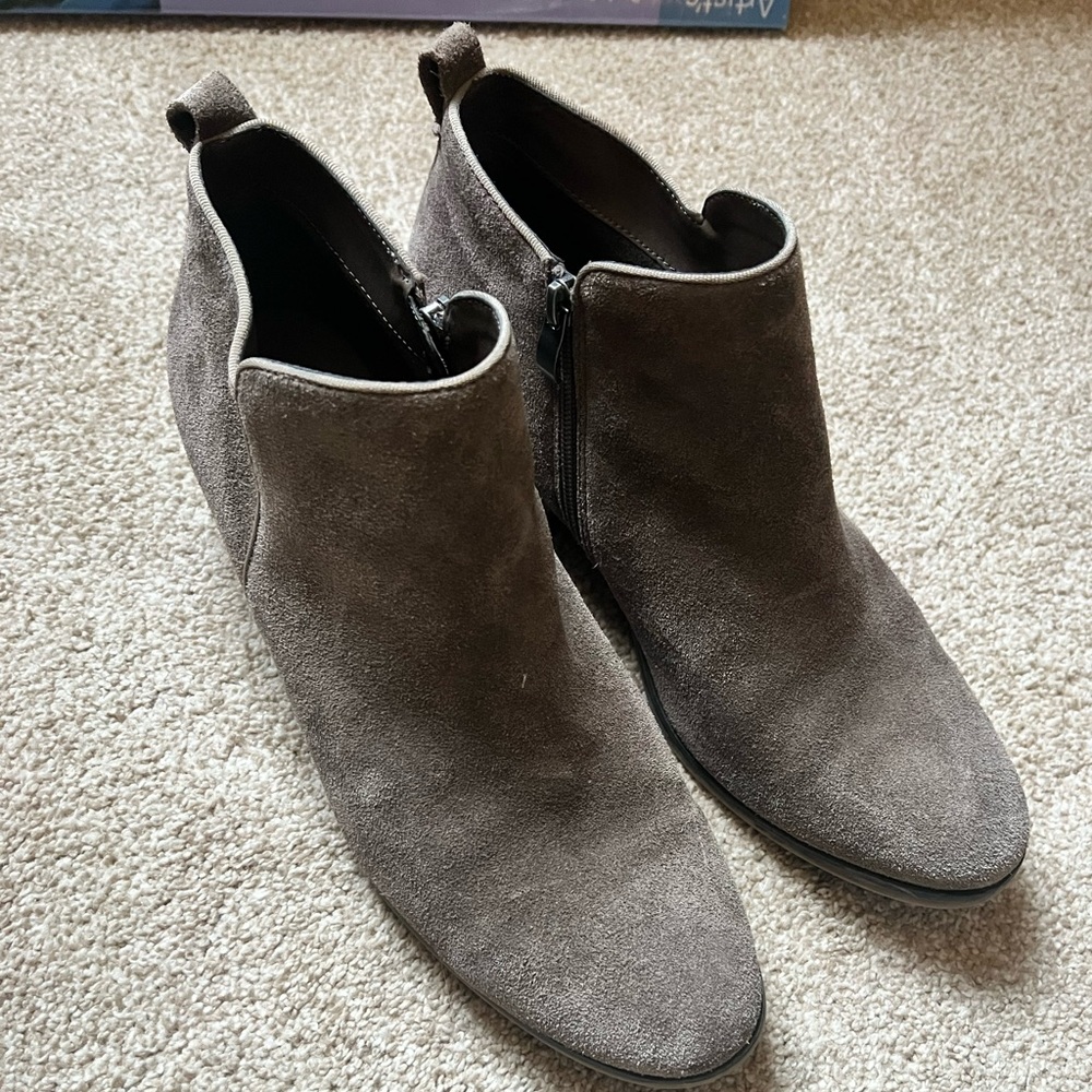 Grey neutral boots